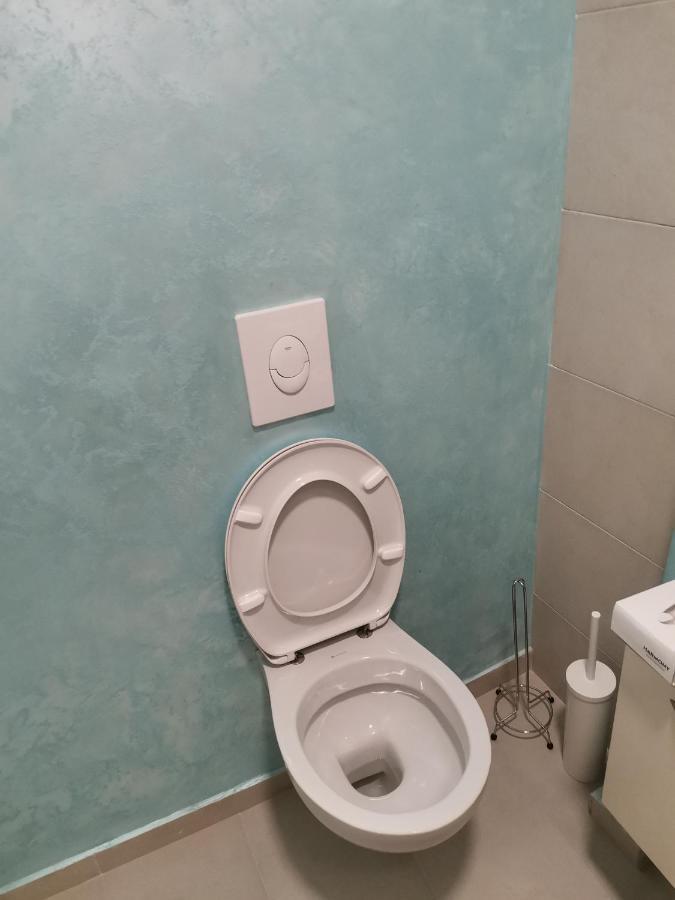 Clock Tower Apartments 포드고리차 외부 사진